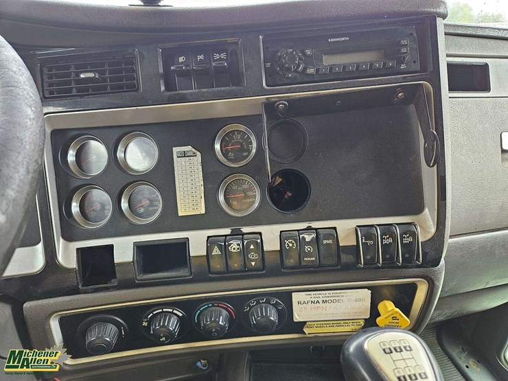 2012-kenworth-t800-image-7