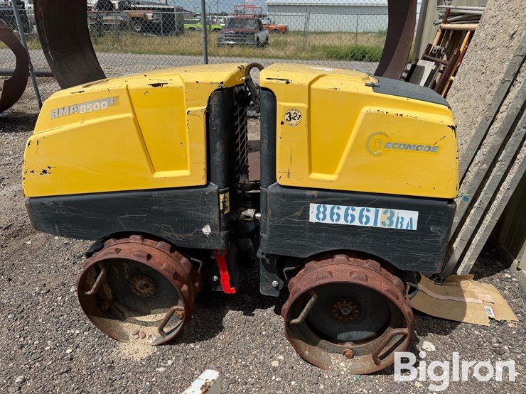 2011-bomag-bmp8500-image-8