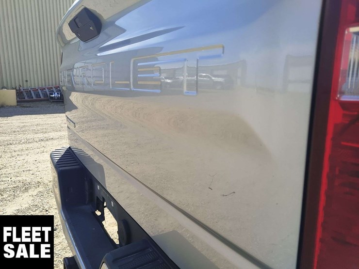 2019-chevrolet-silverado-1500-image-32