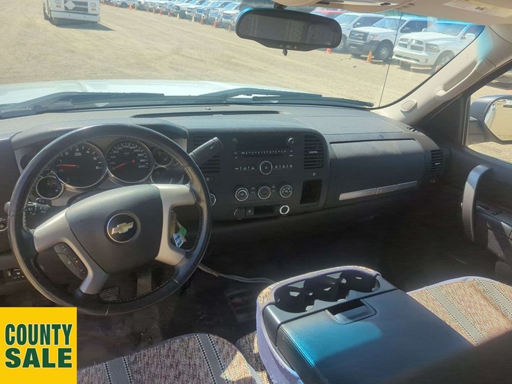 2011-chevrolet-silverado-1500-image-10