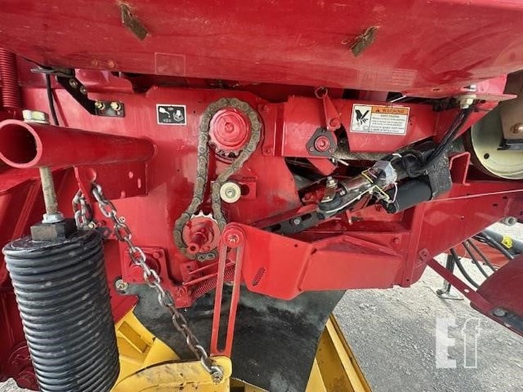 2010-new-holland-br7090-image-17