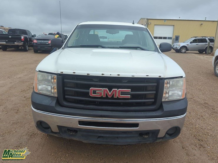 2013-gmc-sierra-1500-image-24