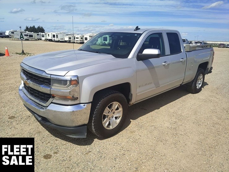 2018-chevrolet-silverado-1500-image-1