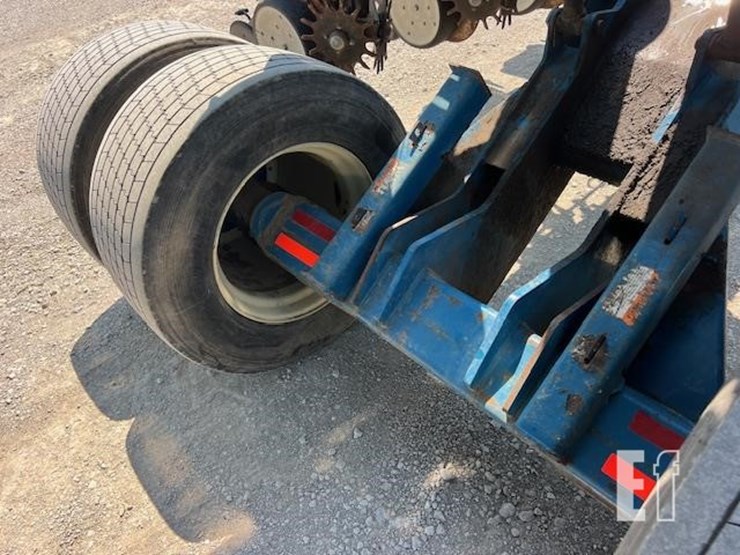 2008-kinze-3800sds-image-39