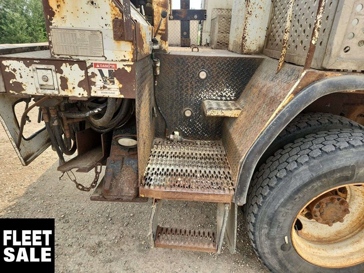 2007-international-workstar-7500-image-36