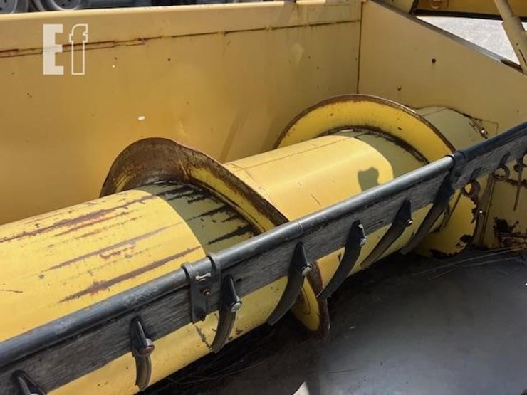 new-holland-tr85-image-89