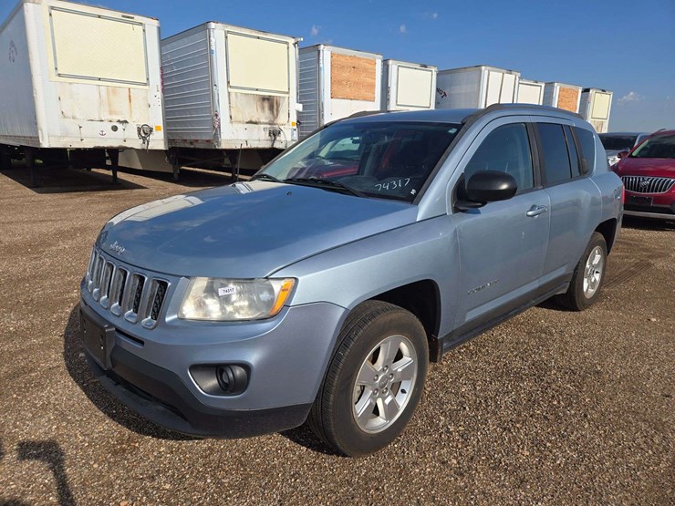 2013-jeep-compass-sport-image-1