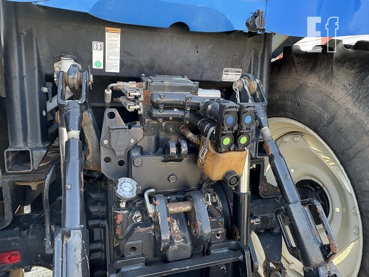 new-holland-ts100a-image-17