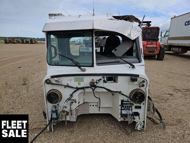 2018-peterbilt-367-image-17