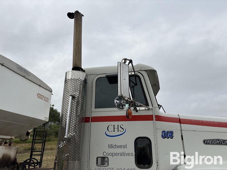 1989-freightliner-fld120-image-17