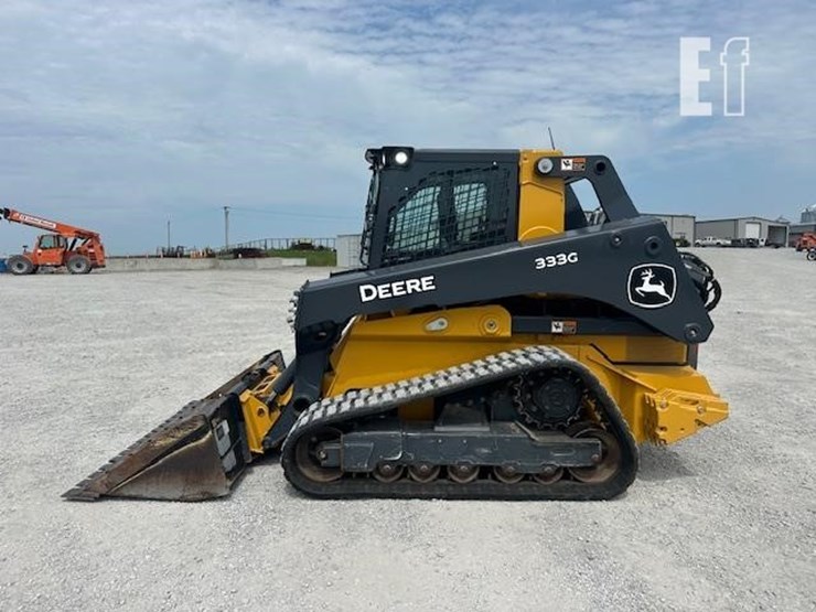 2022-deere-333g-image-2