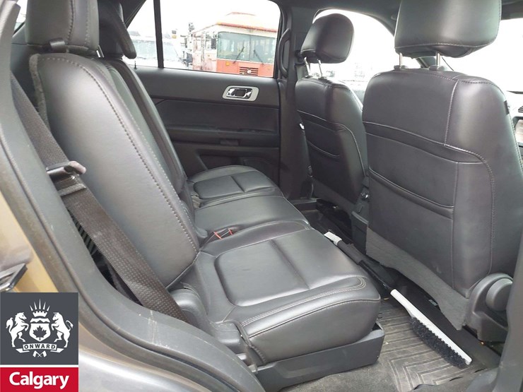 2014-ford-explorer-xlt-image-12