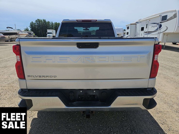 2019-chevrolet-silverado-1500-image-17