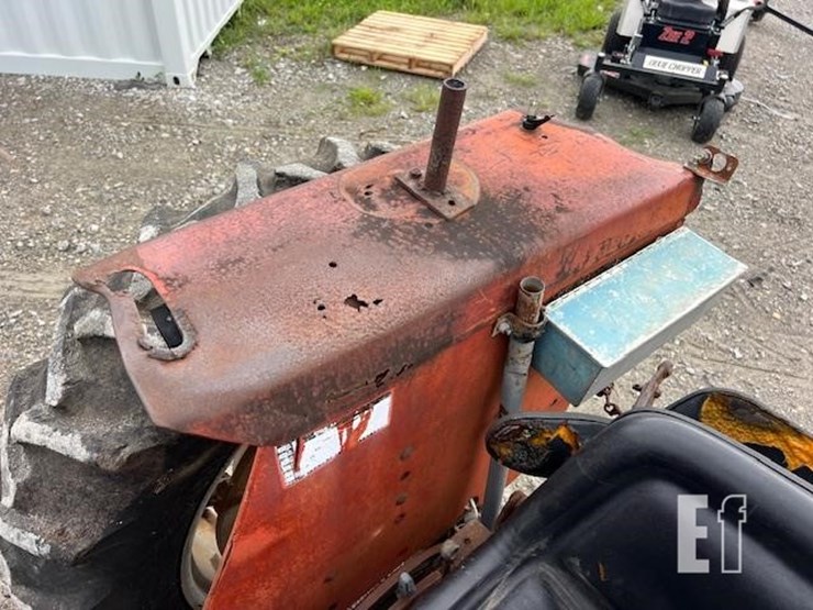 massey-ferguson-255-image-34