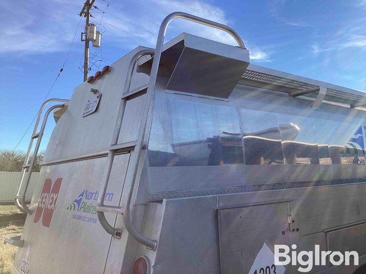 1998-freightliner-fl70-image-20