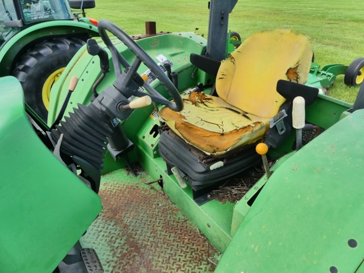 john-deere-6100d-image-9