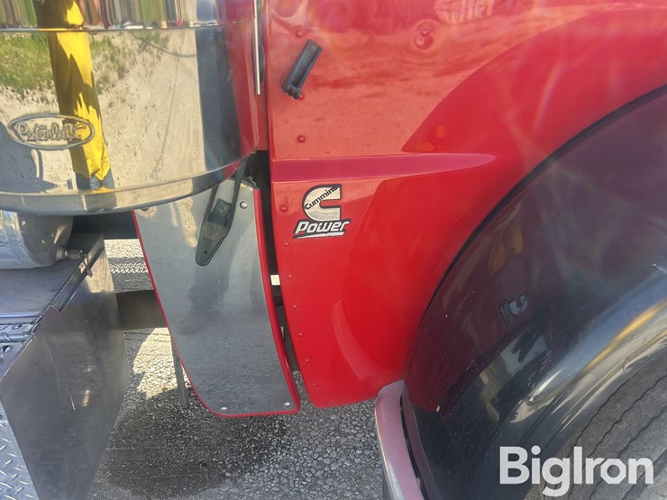 2008-peterbilt-389-image-14