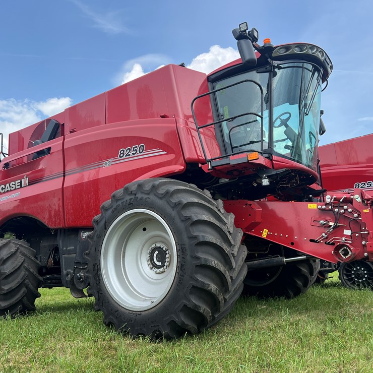 2023 CASE IH 8250