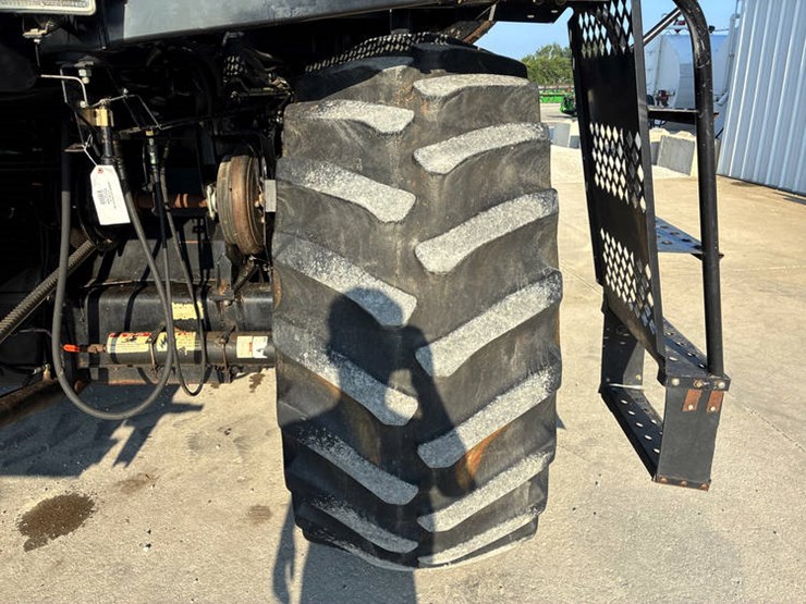 gleaner-r62-image-33
