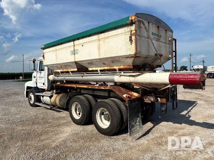 1995-mack-ch613-image-14