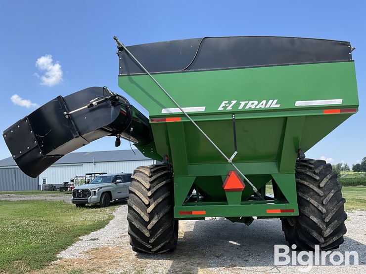 2019-e-z-trail-870-grain-cart-image-6