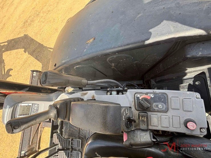 2021-kubota-kx033-4-image-23