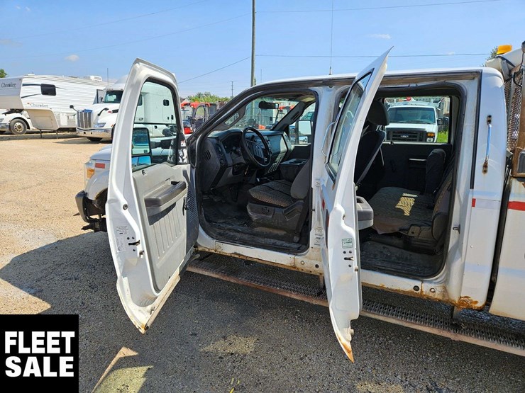 2011-ford-f350-image-33