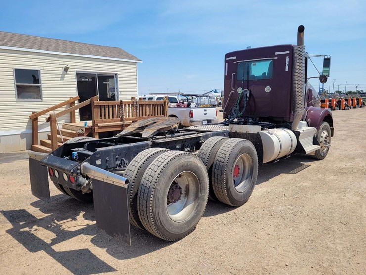 2015-kenworth-t800-image-3
