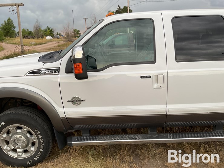 2012-ford-f250-lariat-image-13