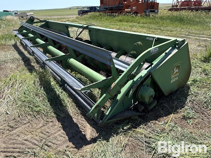 1979-john-deere-224-image-1