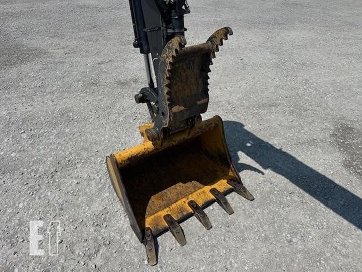 2014-deere-35g-image-17