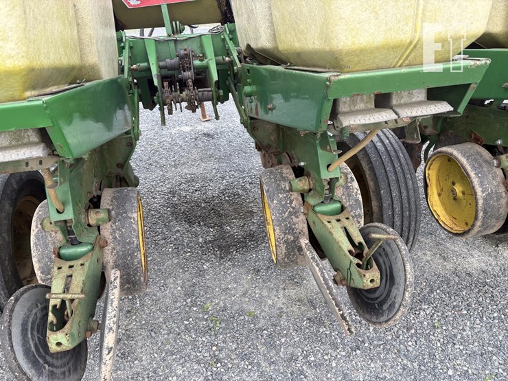 john-deere-7000-image-6