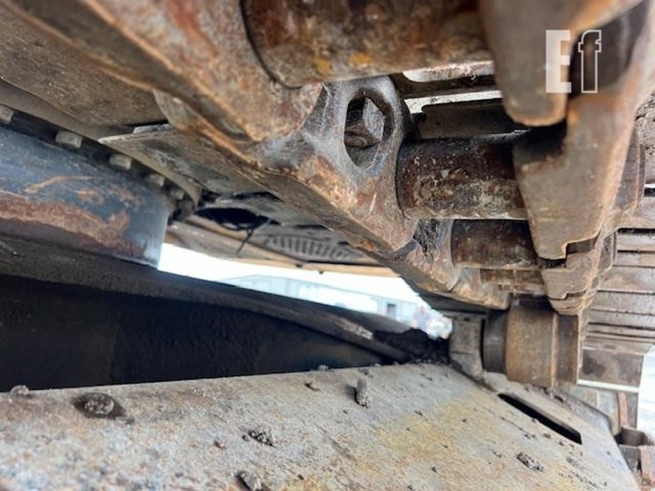 2014-deere-290g-lc-image-32
