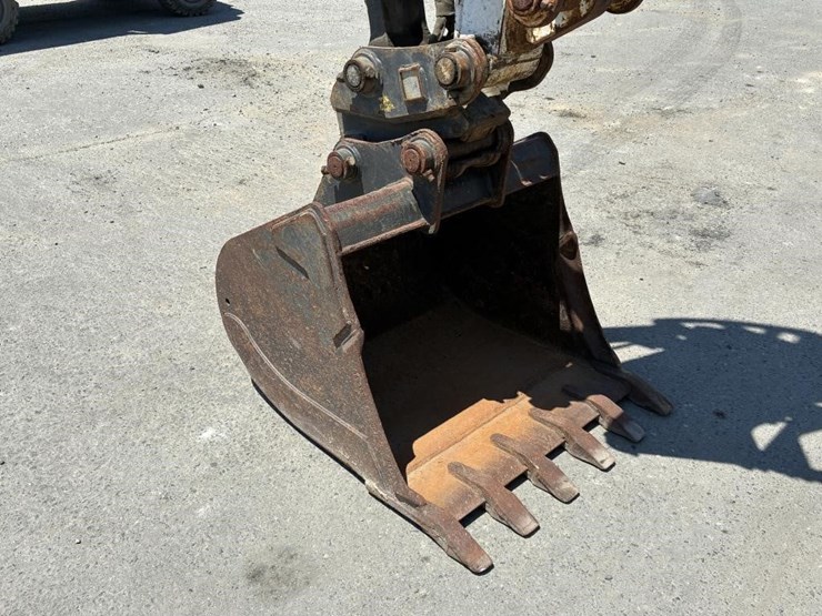 2019-bobcat-e85-image-12