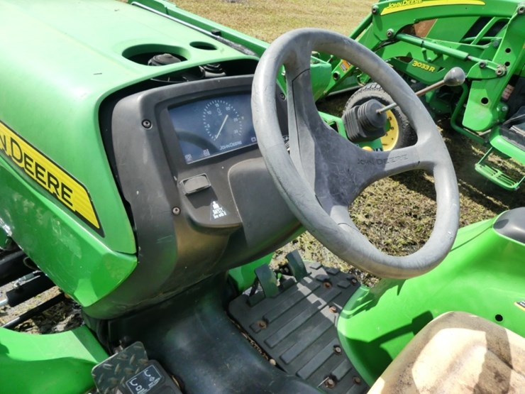 john-deere-3038e-image-12