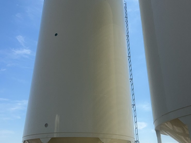 concept-7,500-bushel-hopper-bin,-fully-equipped-with-bin-fan-with-agi-grainguard-10-hp-three-phase-electric-motor.-image-13