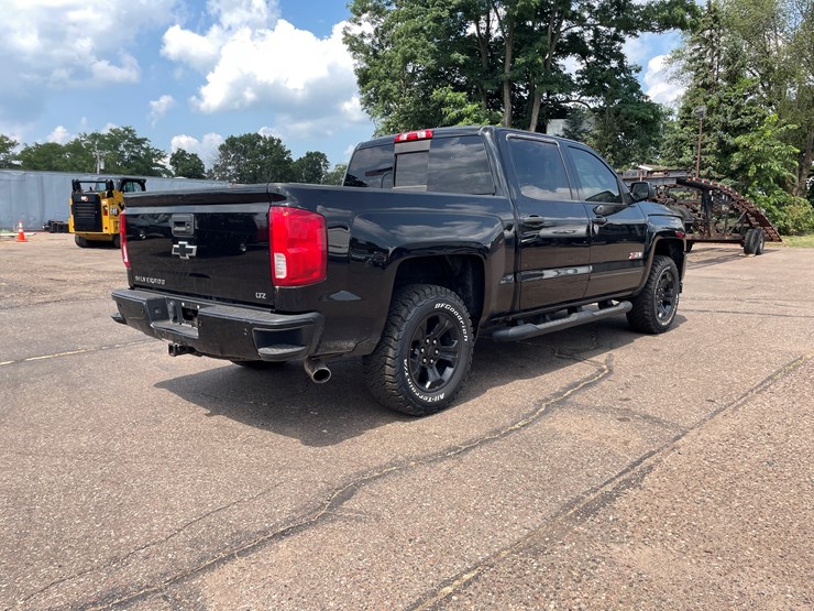 2018-chevrolet-silverado-1500-z71-image-3
