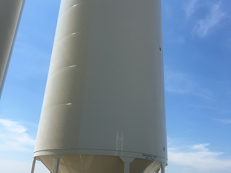 concept-7,500-bu.-hopper-bin-with-agi-grainguard-bin-fan,-10-hp-3-phase-electric-motor-image-14