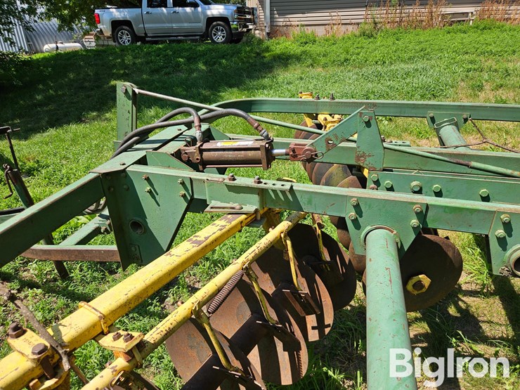 john-deere-110-image-16