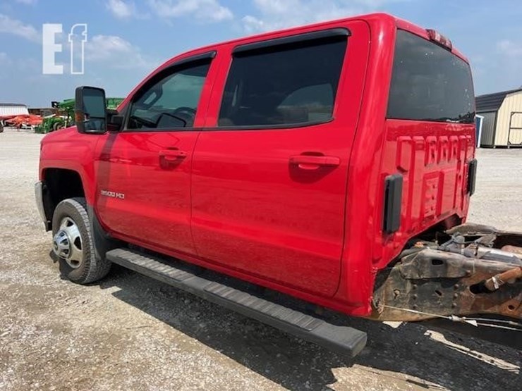 2018-chevrolet-silverado-3500hd-image-25