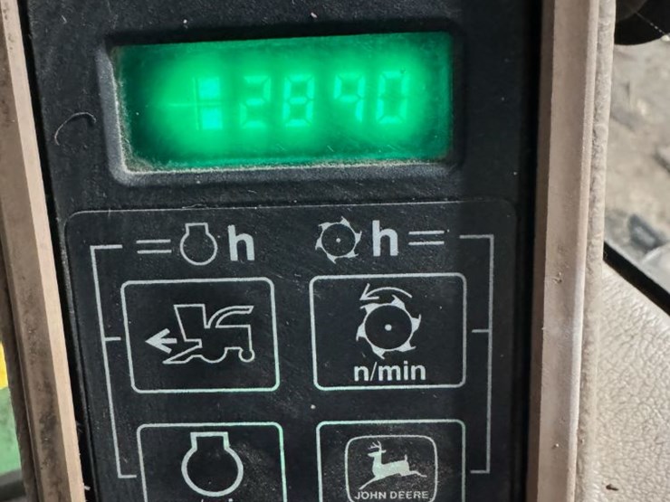 john-deere-6810-image-27