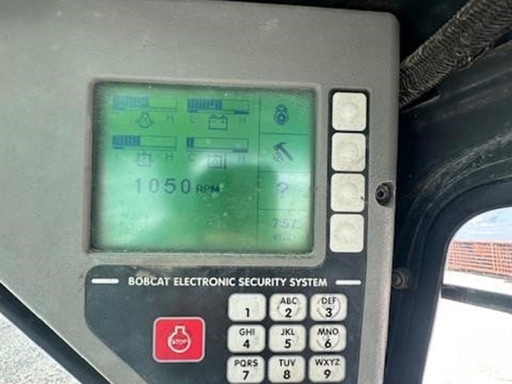 2007-bobcat-t300-image-22