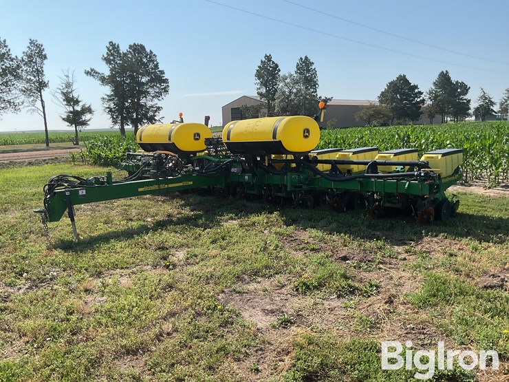 2013-john-deere-1760-image-1