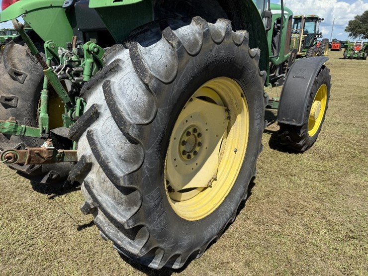 john-deere-7130-image-8