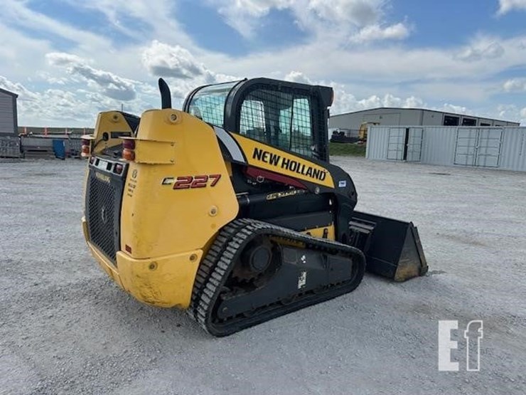 2015-new-holland-c227-image-5