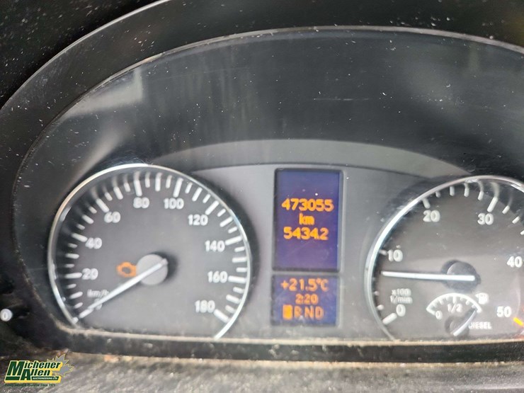 2016-mercedes-benz-sprinter-2500-image-10