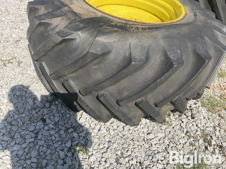 john-deere-8-image-13
