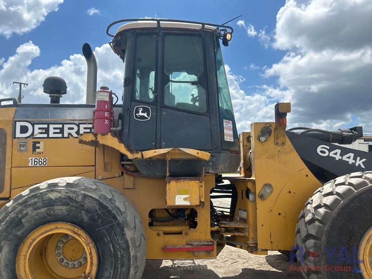 2005-johndeere-644k-image-15