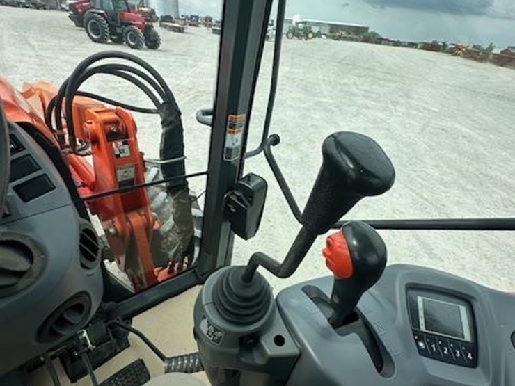 kubota-m110gx-image-25