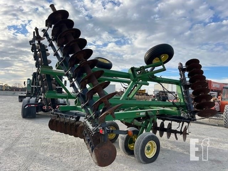 john-deere-630-image-4